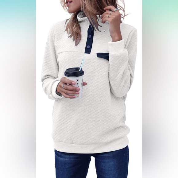 Btfbm waffle pattern pullover sweater with button neck in white/navy. Size S - Picture 2 of 11